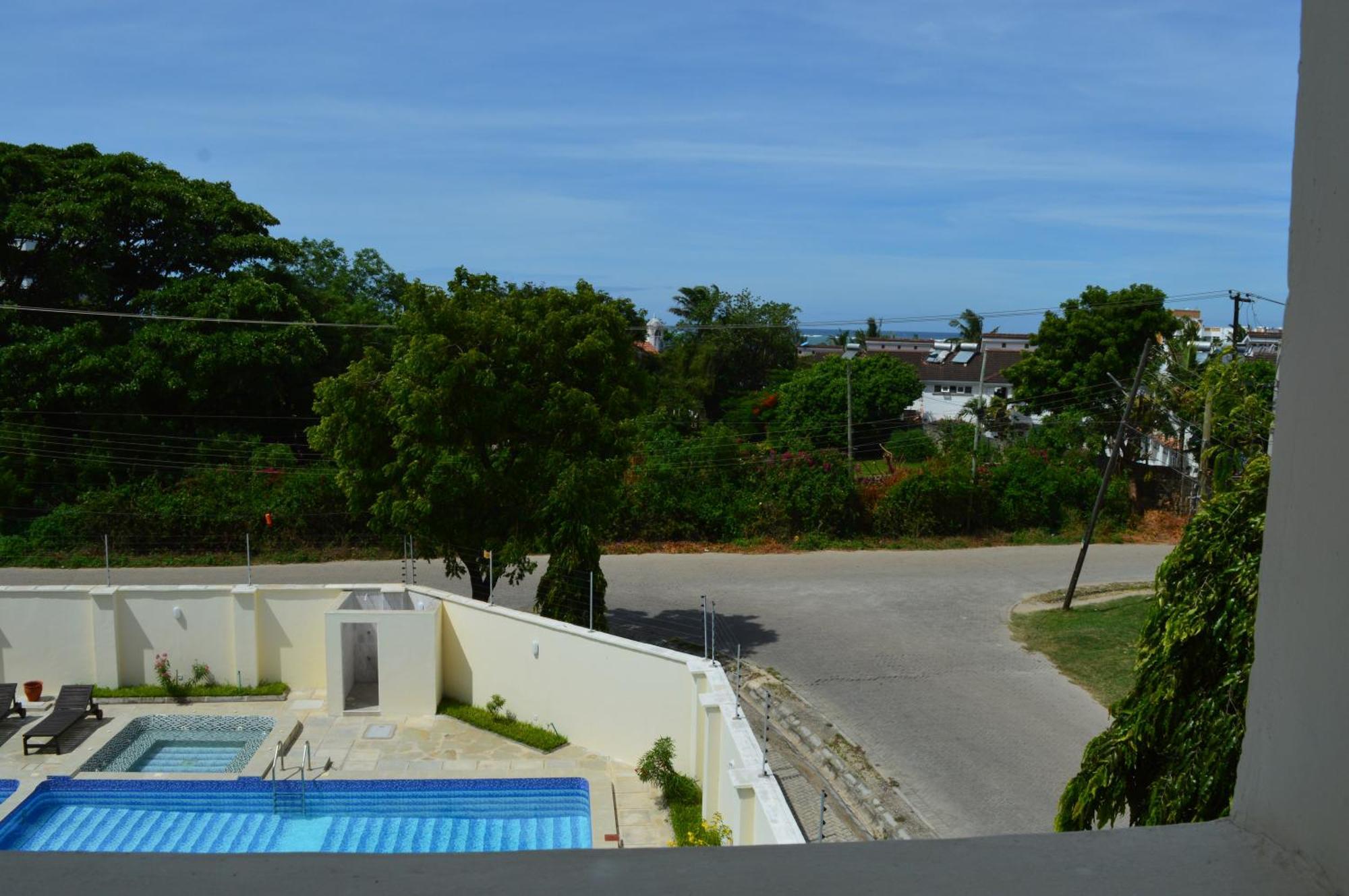 Hotel Tiffany Mombasa Exterior photo